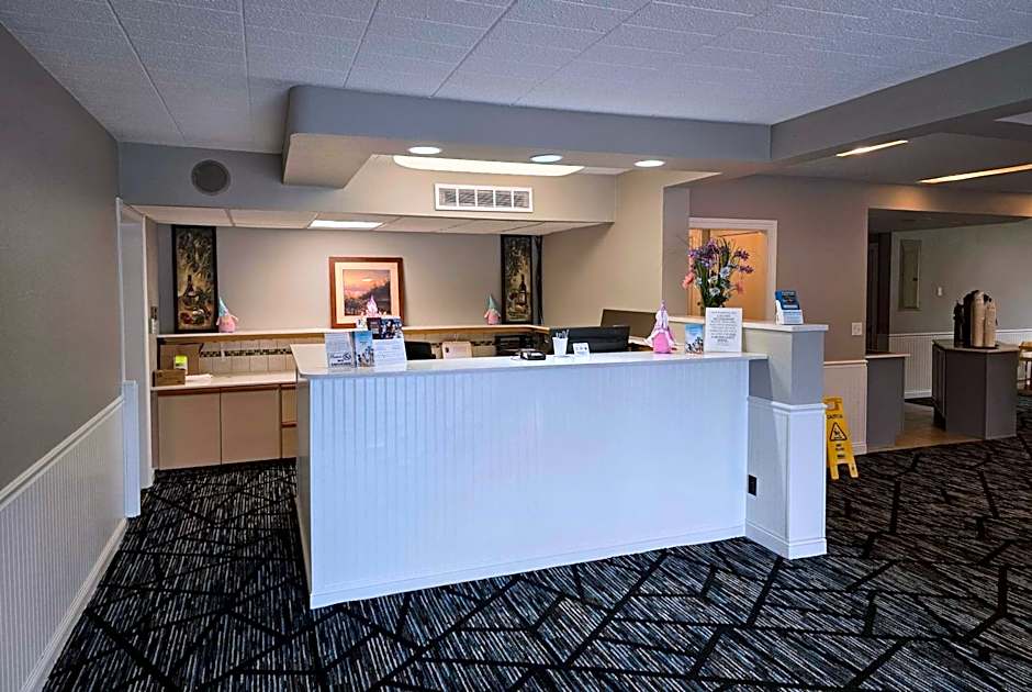 Super 8 by Wyndham Traverse City