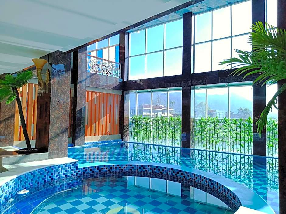 Grand Bayu Hill Hotel