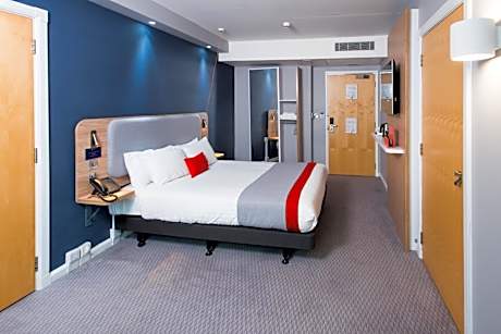 Double Room with Free Hot Breakfast - Accessible