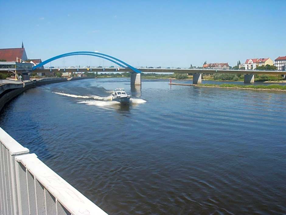 Viadrina Rooms & Apartments Frankfurt-Oder am Park im Zentrum