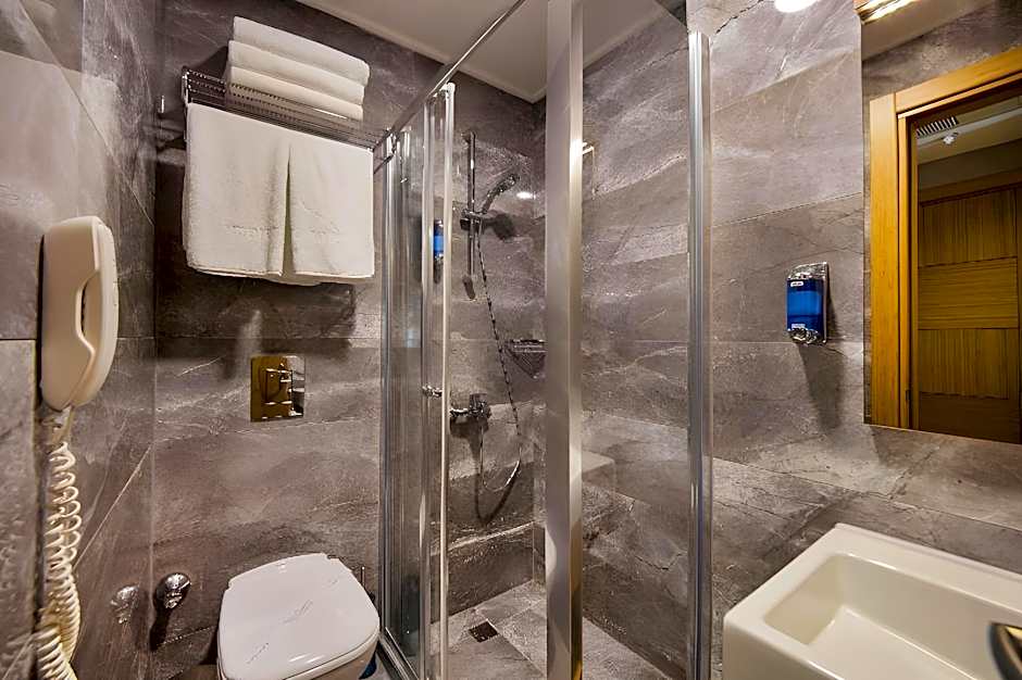 The Meretto Hotel LALELi