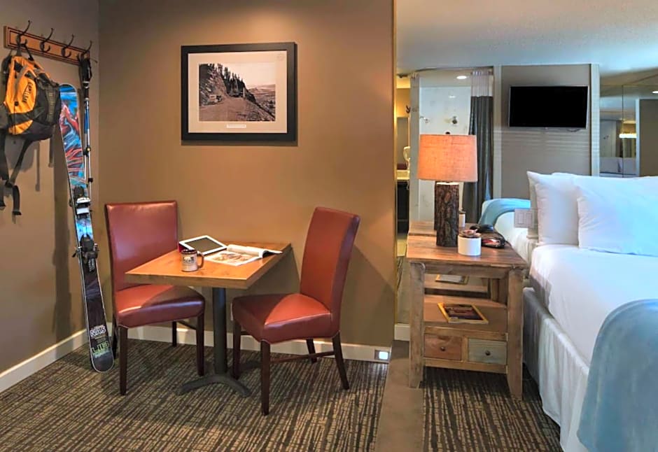 Postmarc Hotel and Spa Suites