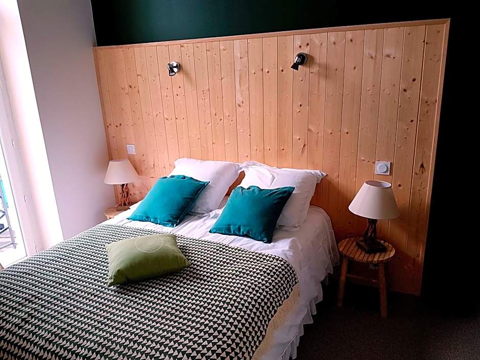 Photo 1 of 5 of Double Room