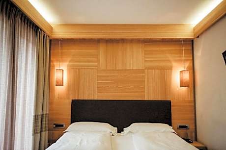 Superior Double or Twin Room with Mountain View