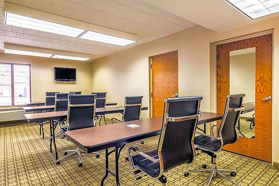 Clarion Inn Cranberry Township