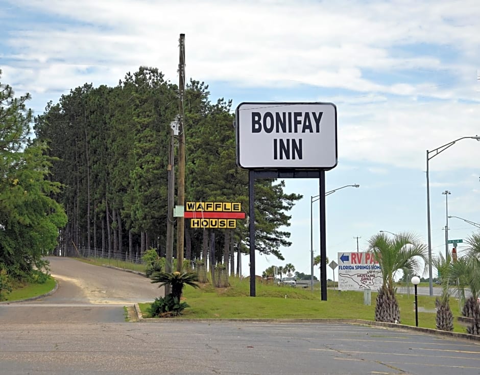 Bonifay Inn