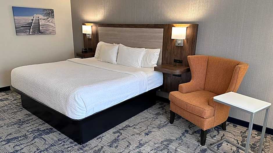 La Quinta Inn & Suites by Wyndham Milwaukee South West New Berlin