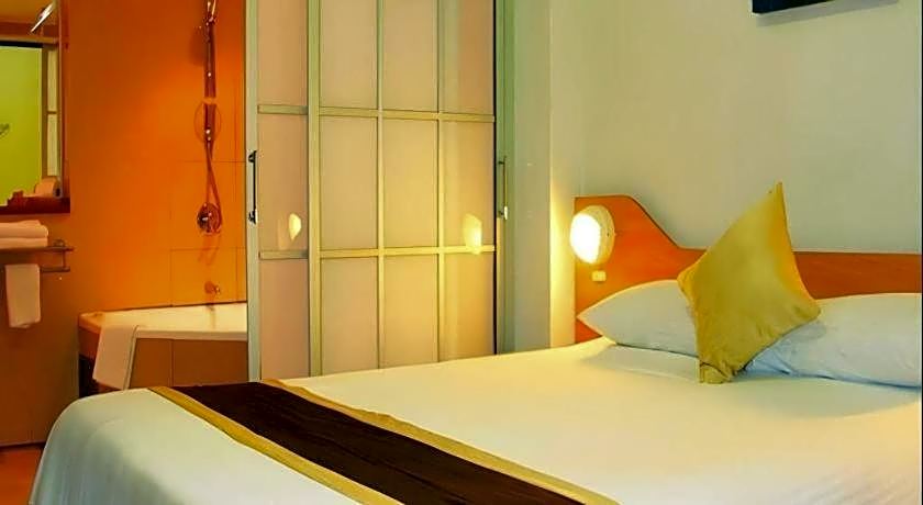 Peninsula International Hotel