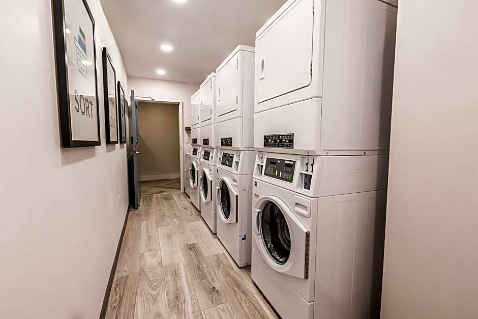 Staybridge Suites - Dawson Creek By IHG