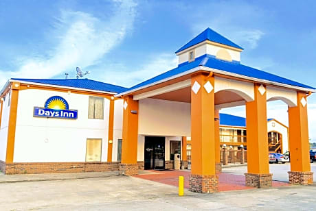Days Inn by Wyndham Decatur Priceville I-65 Exit 334