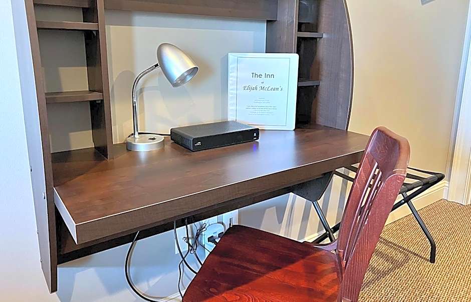 Inn at Elijah McLean's