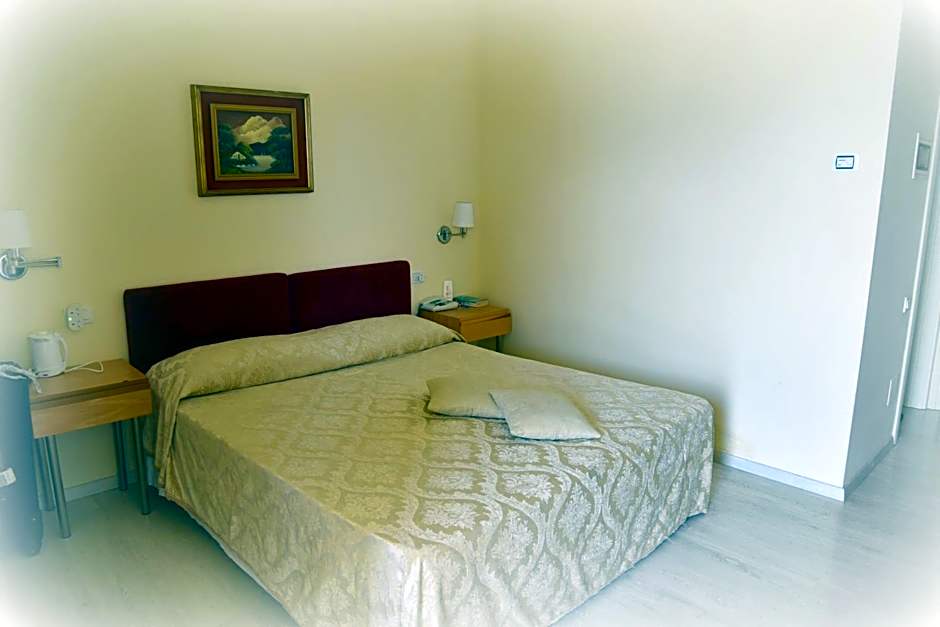 Hotel Ristorante Miralago