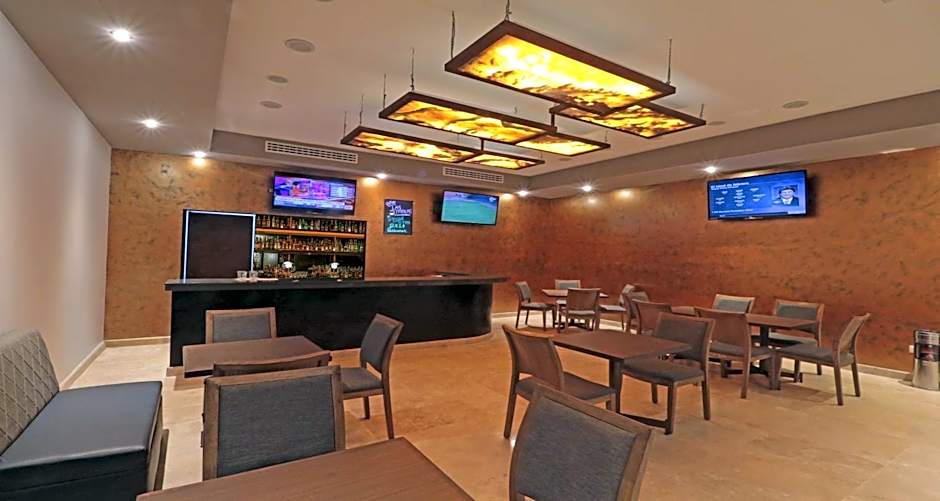 Bluu Hotel Aeropuerto Monclova-Frontera