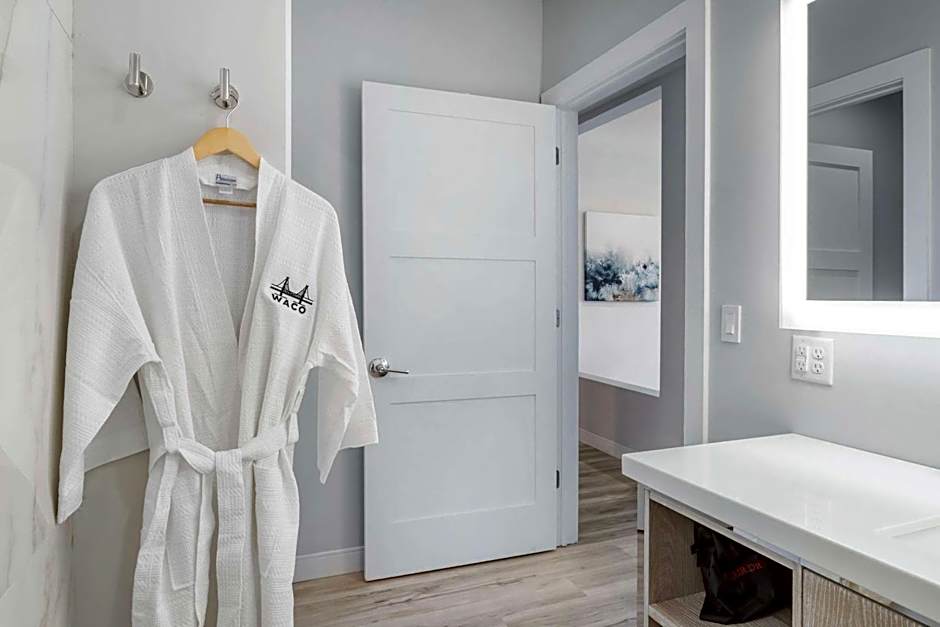 Cambria Hotel Waco University Riverfront