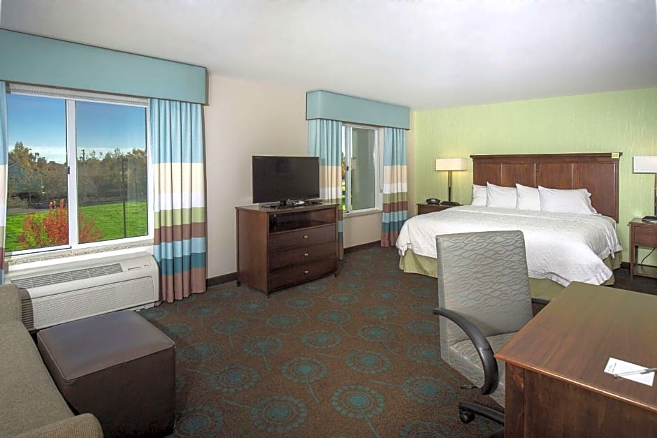 Hampton Inn By Hilton And Suites Suisun City