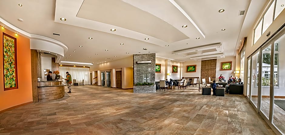 Huinid Pioneros Hotel