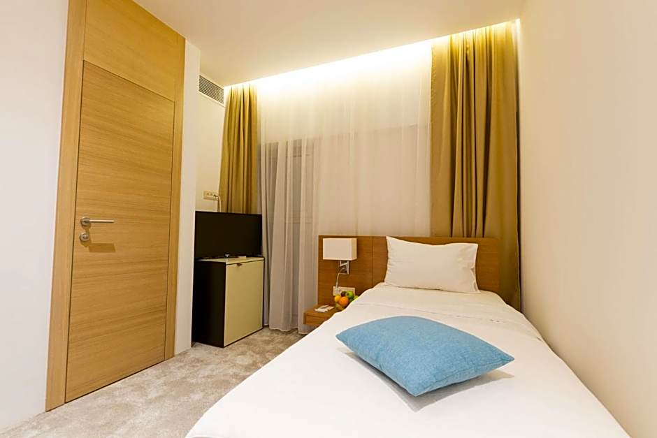 Hotel Harmonia by Dukley