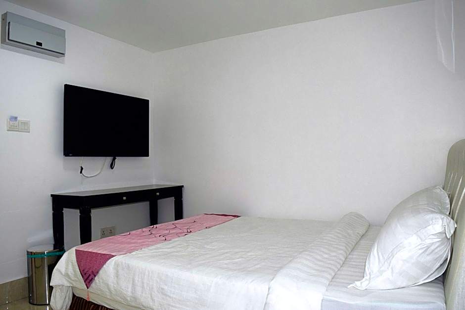 S ROSE HOTEL