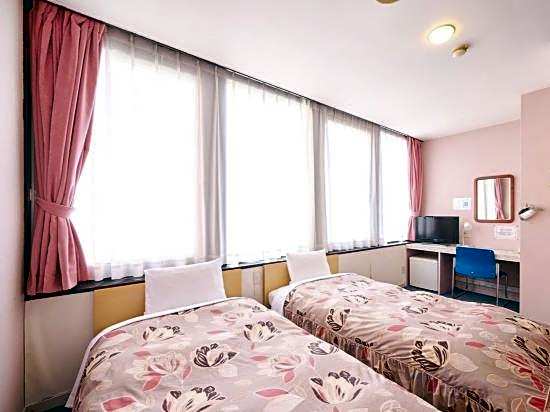 Super Price Hotel Impact 2002