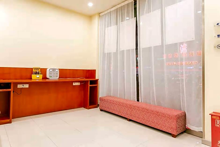 Hanting Hotel Zhangjiagang Golden Port