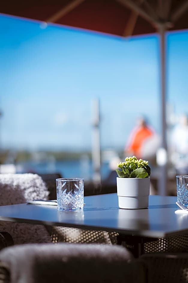 Hotel Rheinpromenade8