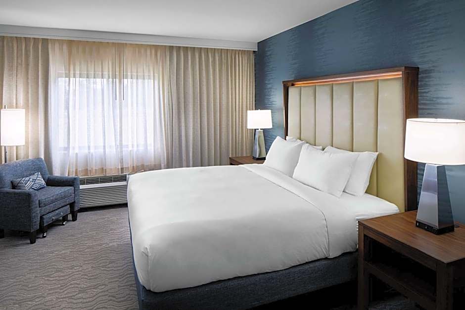 DoubleTree by Hilton Nashua