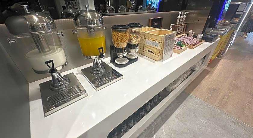 HUB HOTEL KAOHSIUNG YISIN BRANCH