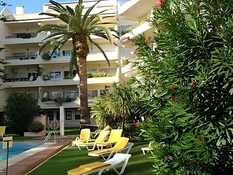 Parque Mourabel, Oasis Village & Pe do Lago