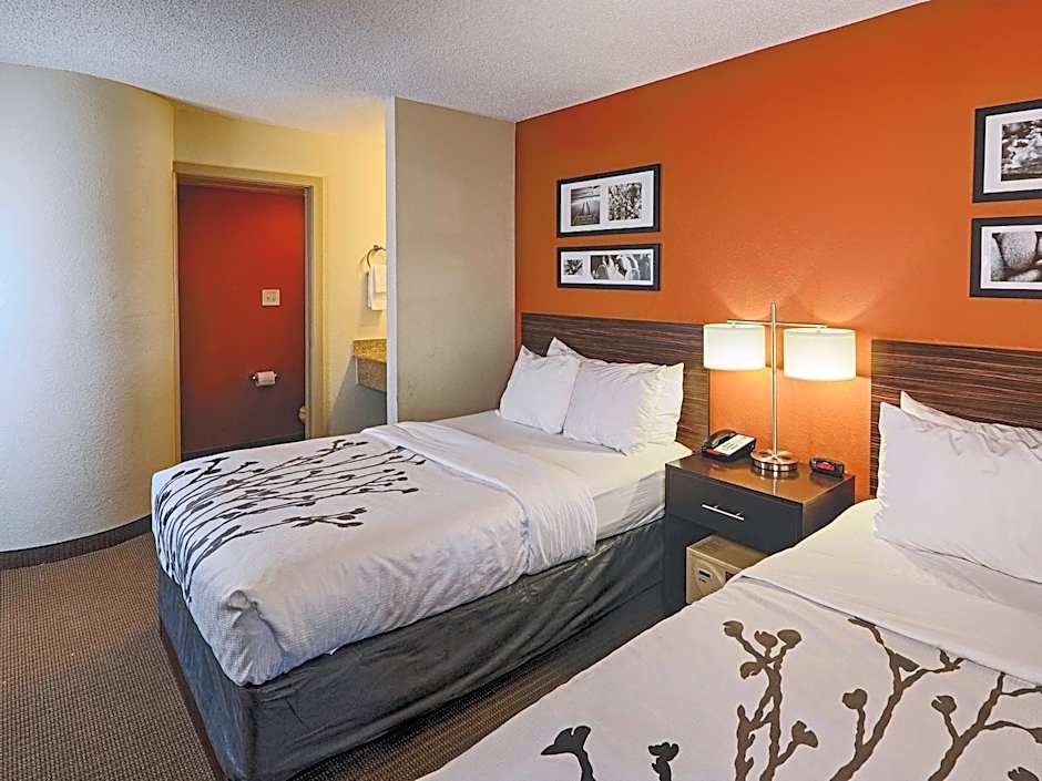 Sleep Inn & Suites Spring Lake - Fayetteville near Fort Bragg