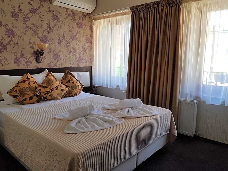 Villa Anticus (Adults Only)