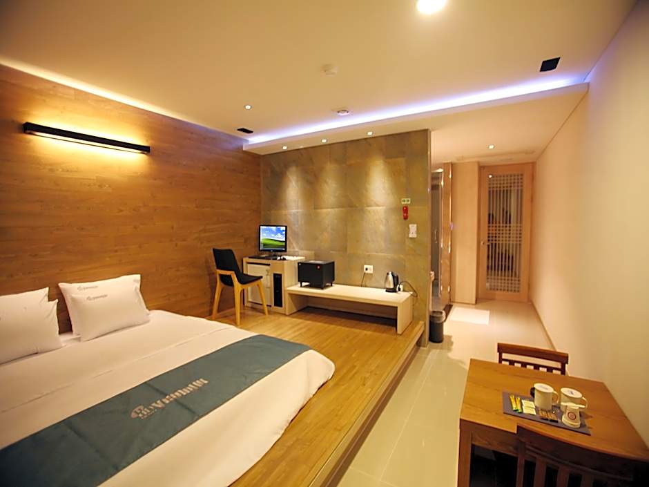 Yeongju Hotel