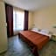 Mariner's Hotel - Self Catering - Adults Only