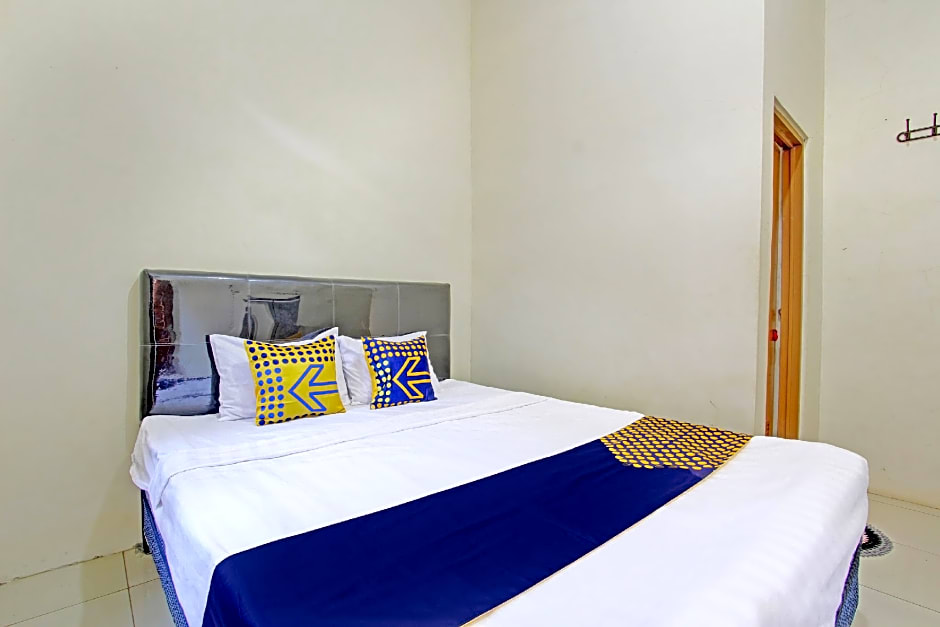 Hotel O Guest House Cemara 1 Syariah