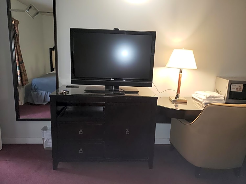 Niagara Falls Courtside Inn