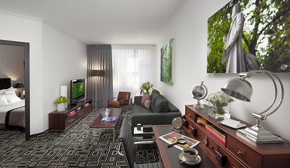 Photo 1 of 7 of Executive Suite (2 Adults+2 Children) 