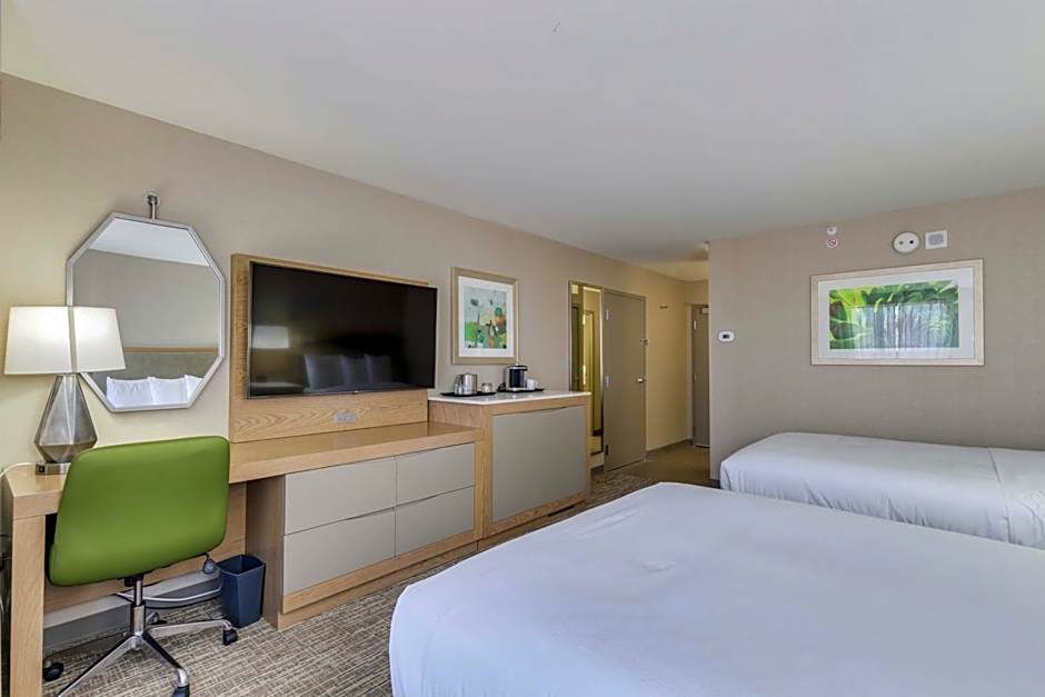 Photo 1 of 4 of 2 Queen Beds, Hearing Accessible