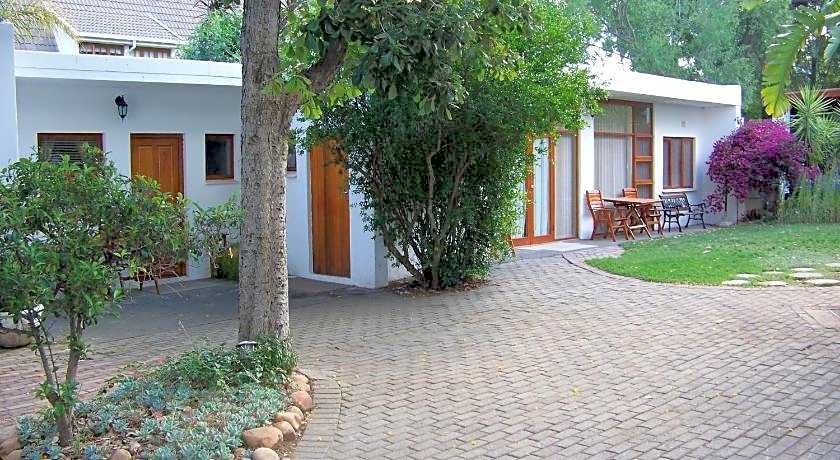 Haus Victoria Self Catering  Cottages – Oudtshoorn, KS