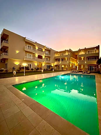 Royal Nile Villas - Luxury Nile View Apartment 2