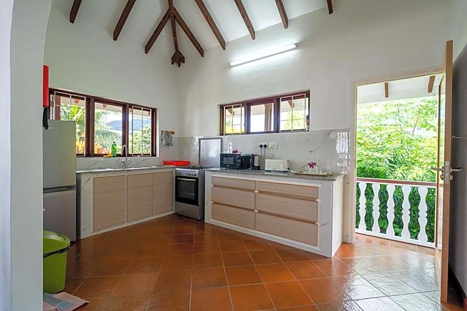 La Residence Villas & Studios