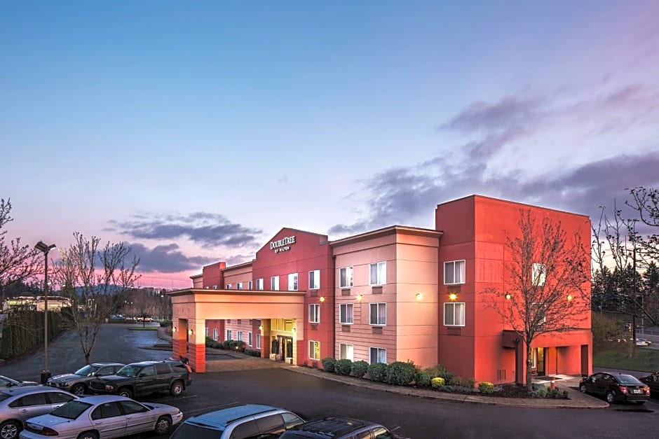 Doubletree By Hilton Beaverton