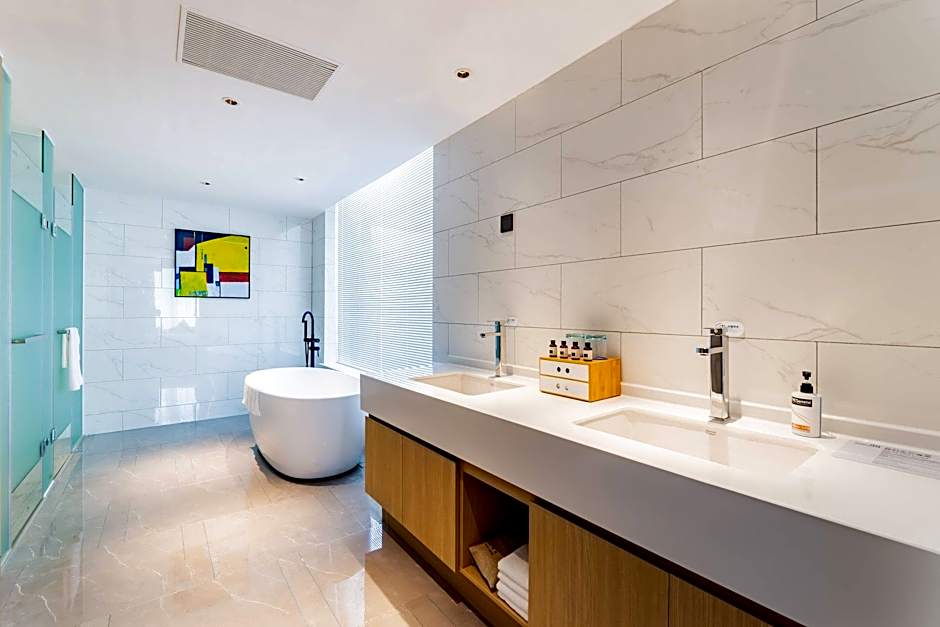 Holiday Inn Express Hohhot East Station By IHG