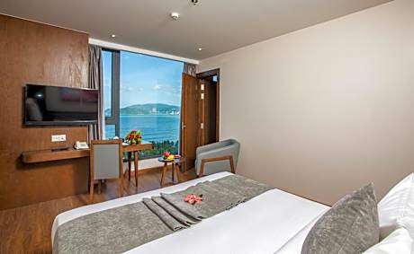 Deluxe Family with Sea View