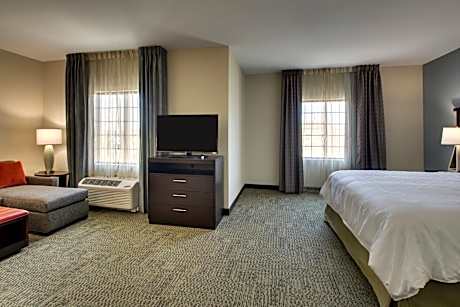 One-Bedroom King Suite - Communications Accessible