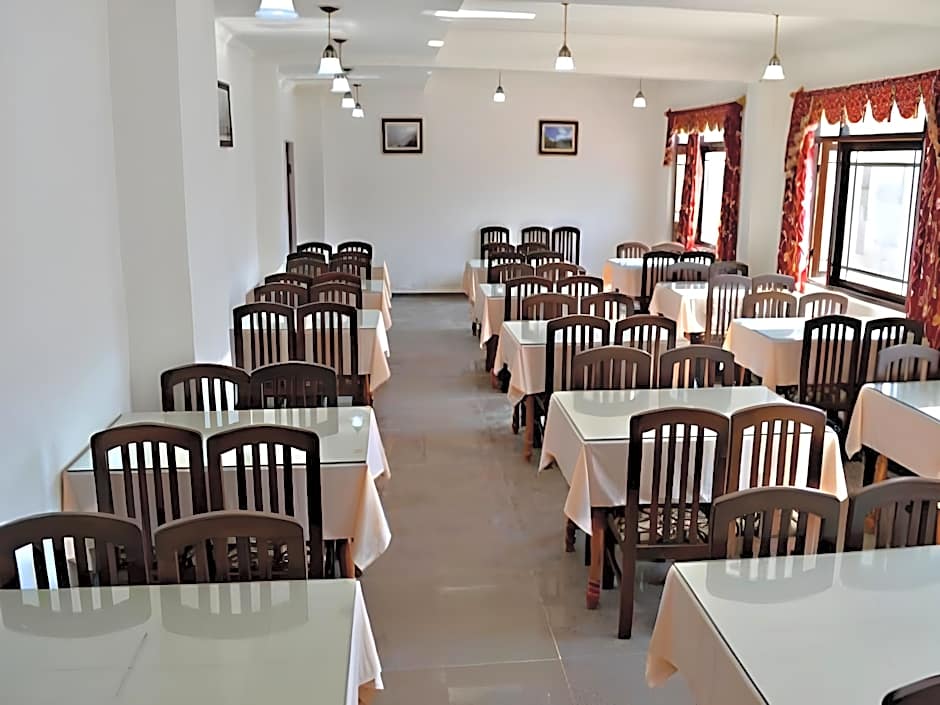 The Grand Plaza – Srinagar, PA