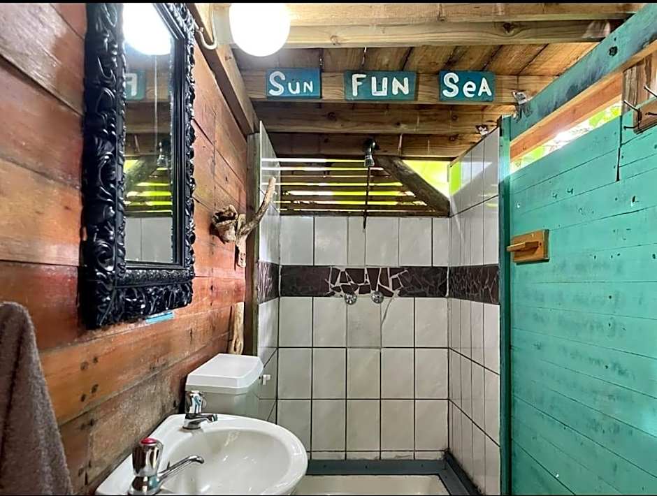 Mantis and Moon Surf Paradise & Adventure Lodge