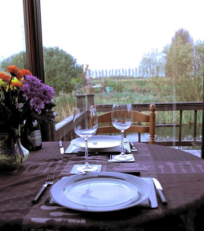 Isleham River Lodge