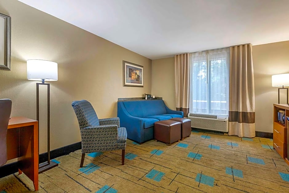 Comfort Suites near MCAS Beaufort