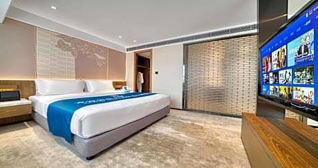 Deluxe Double Room with Bath