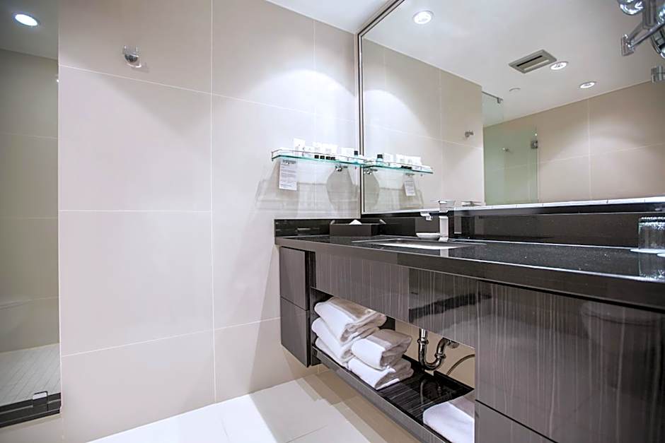 Granville Island Hotel