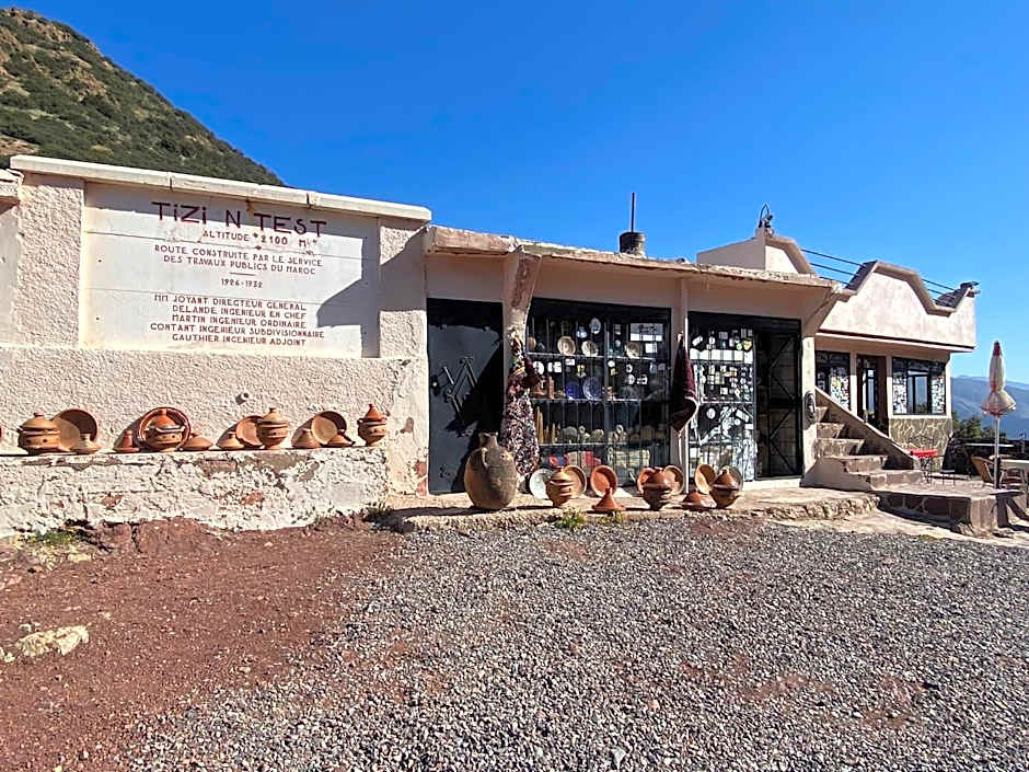 Tizintest LA HAUTE VUE 2100M - Hôtel Restaurant